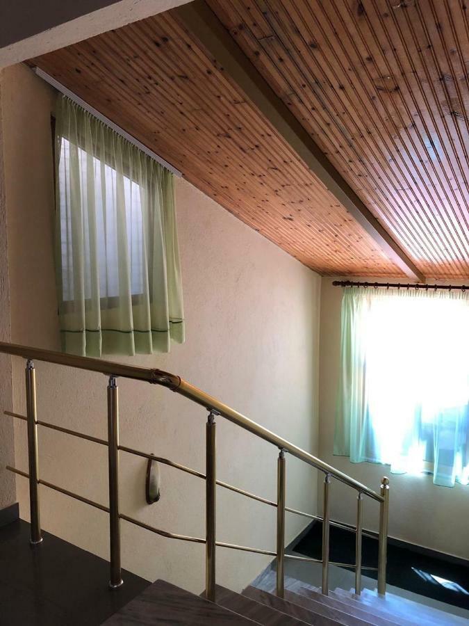 Vila Deni Tushemisht Ngoại thất bức ảnh
